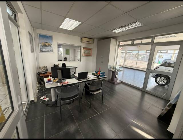 3,200M² WAREHOUSE FOR SALE IN EAST LONDON CENTRAL